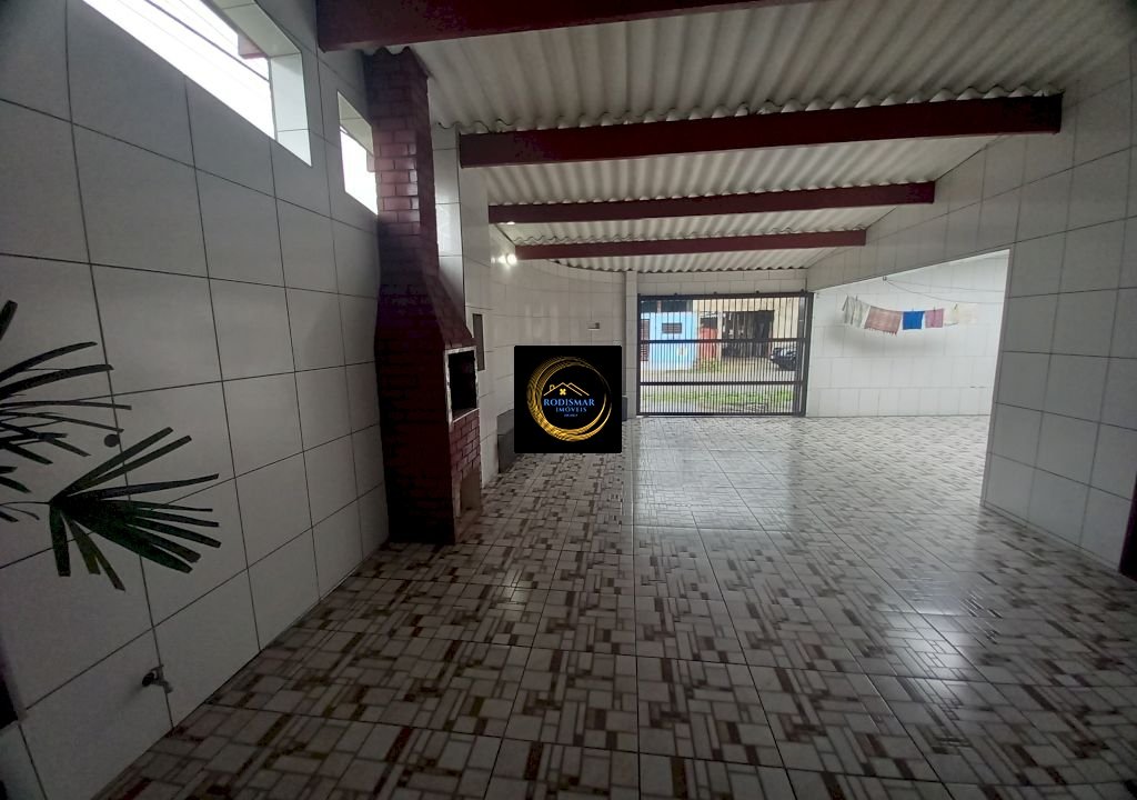 Imagem imóvel Casa em Mongaguá com 4 dormitórios