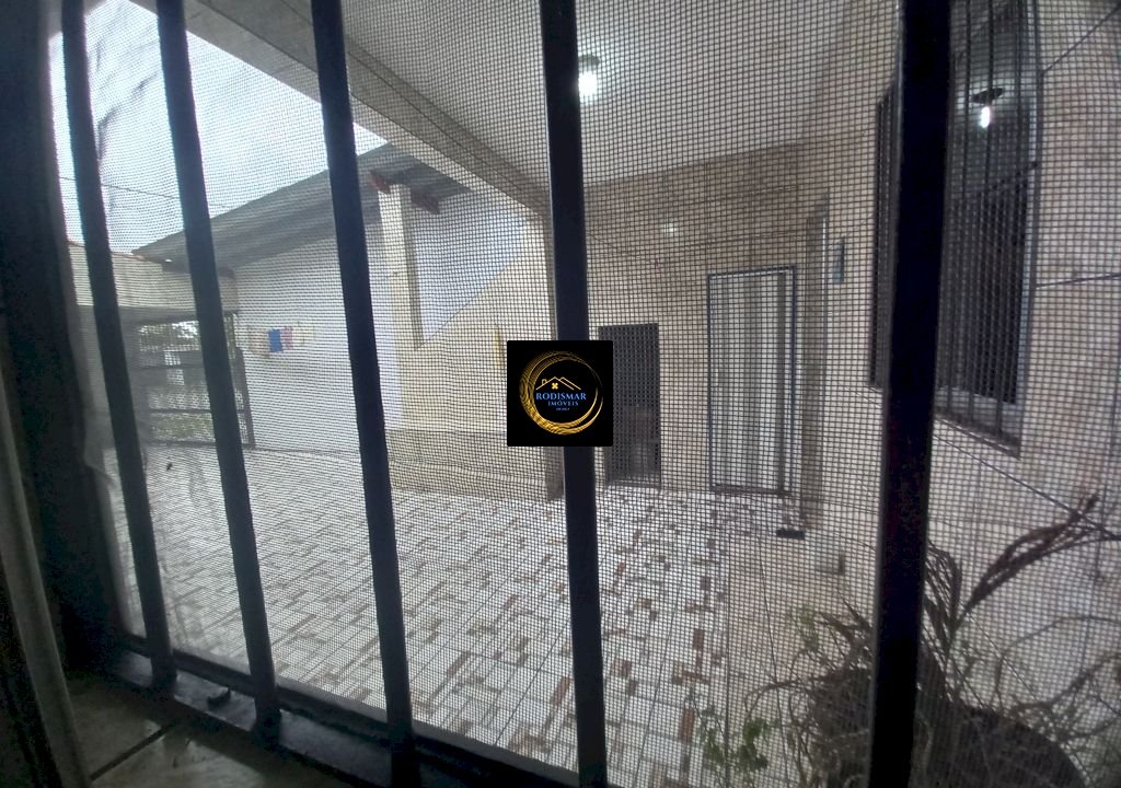 Imagem imóvel Casa em Mongaguá com 4 dormitórios