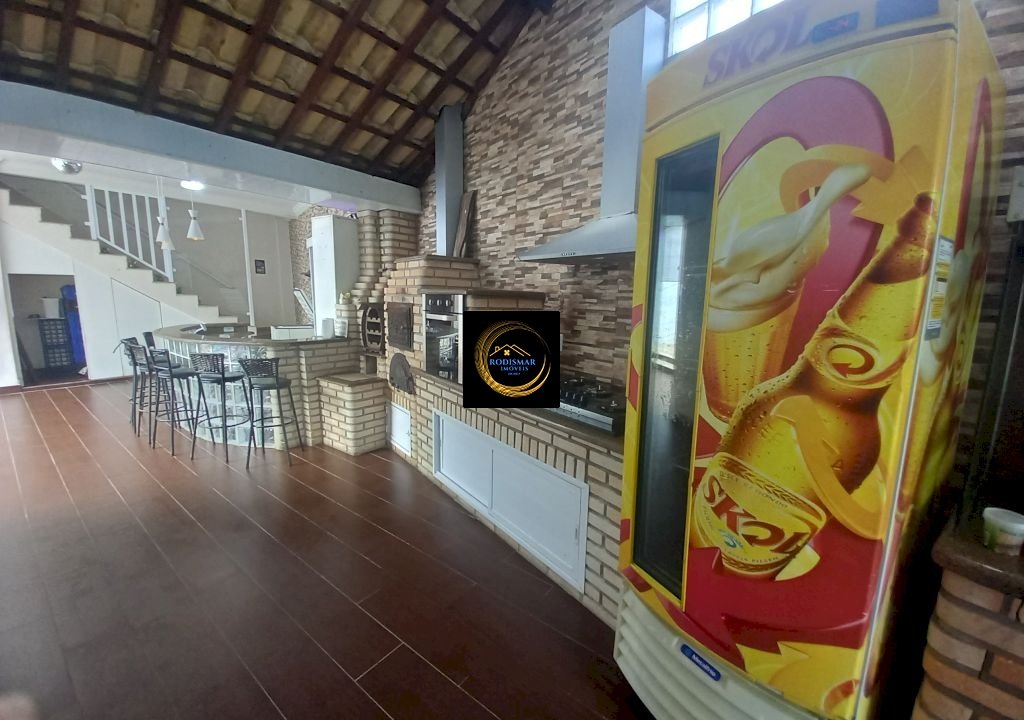 Imagem imóvel Casa em Mongaguá com 8 dormitórios
