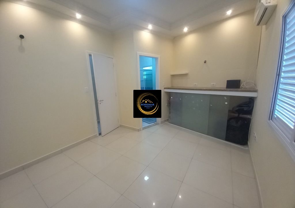 Imagem imóvel Casa em Mongaguá com 8 dormitórios