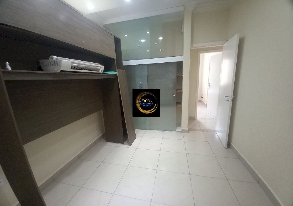 Imagem imóvel Casa em Mongaguá com 8 dormitórios