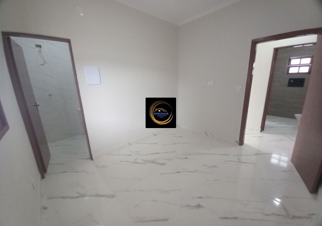 Imagem imóvel Casa em Mongaguá com 4 dormitórios