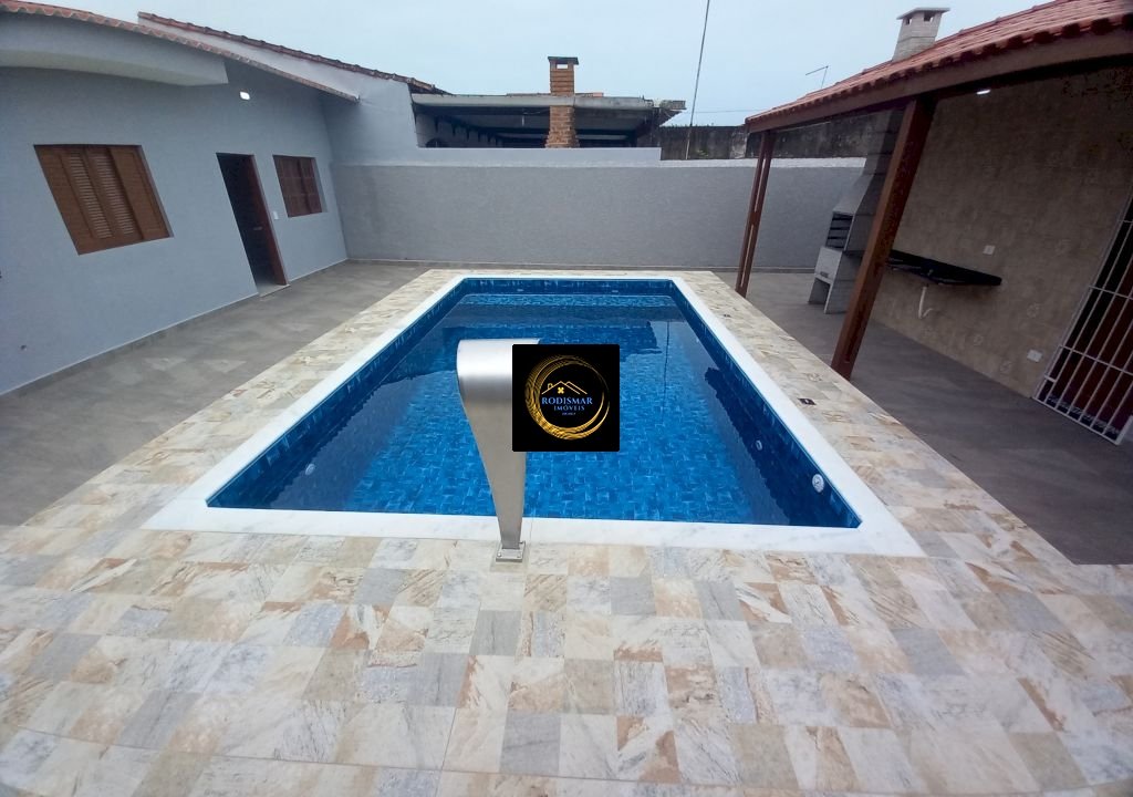 Imagem imóvel Casa em Mongaguá com 4 dormitórios