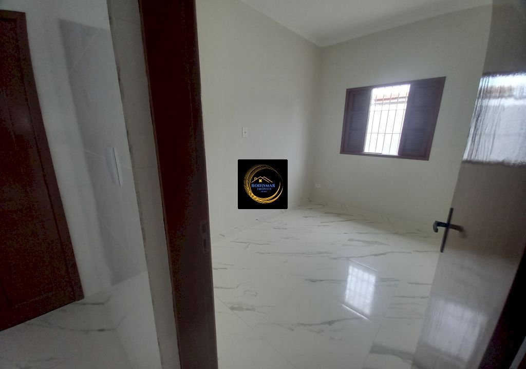 Imagem imóvel Casa em Mongaguá com 4 dormitórios