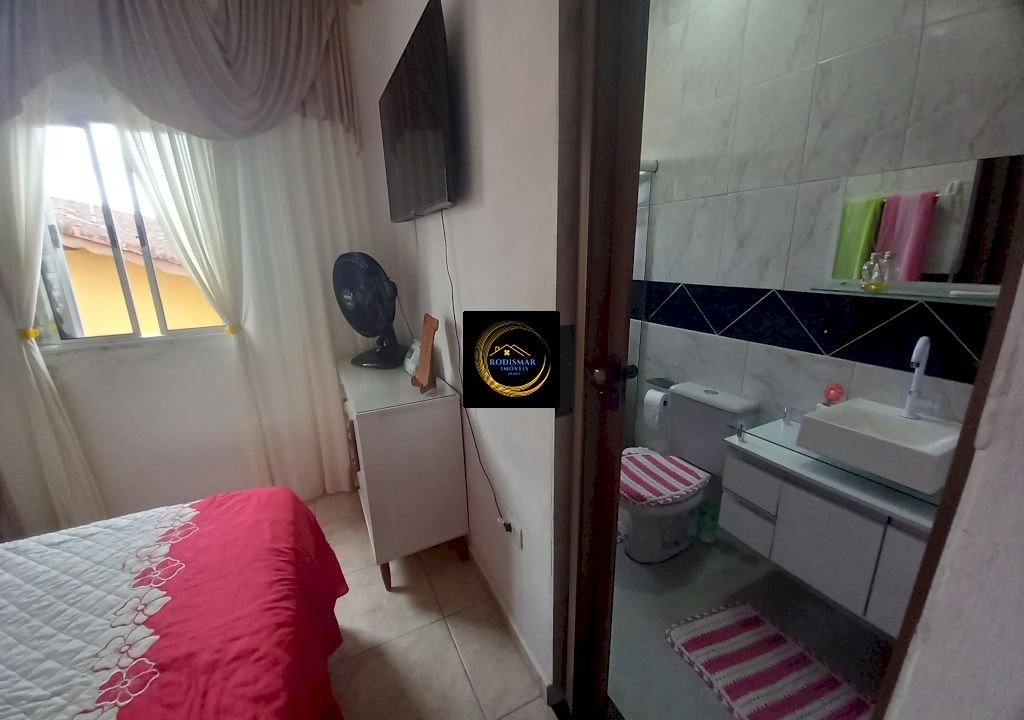 Imagem imóvel Sobrado em Mongaguá com 3 dormitórios