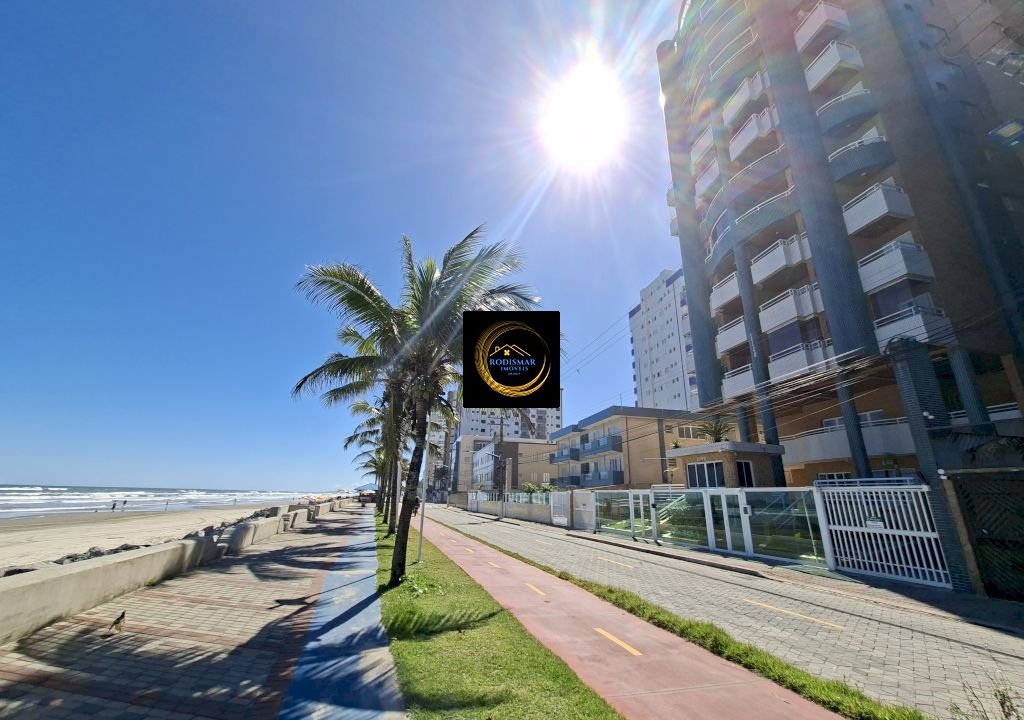 Apartamento em Mongaguá com 2 dormitórios