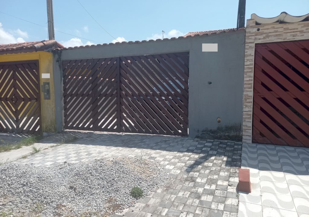 Casa em Mongaguá com 2 dormitórios