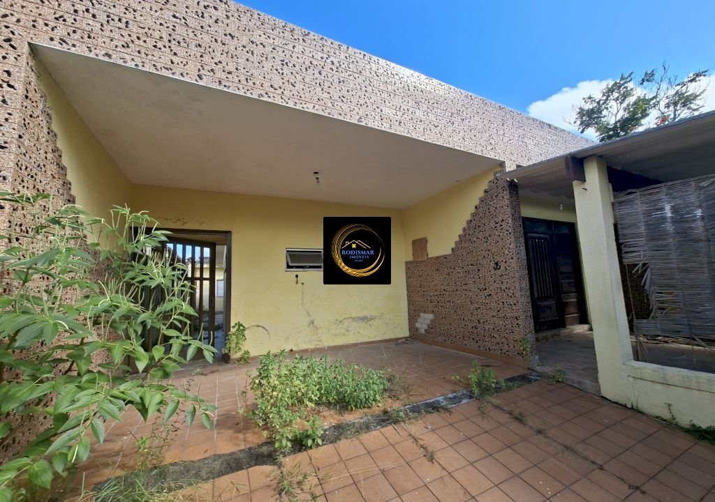 Casa em Itanhaém com 5 dormitórios