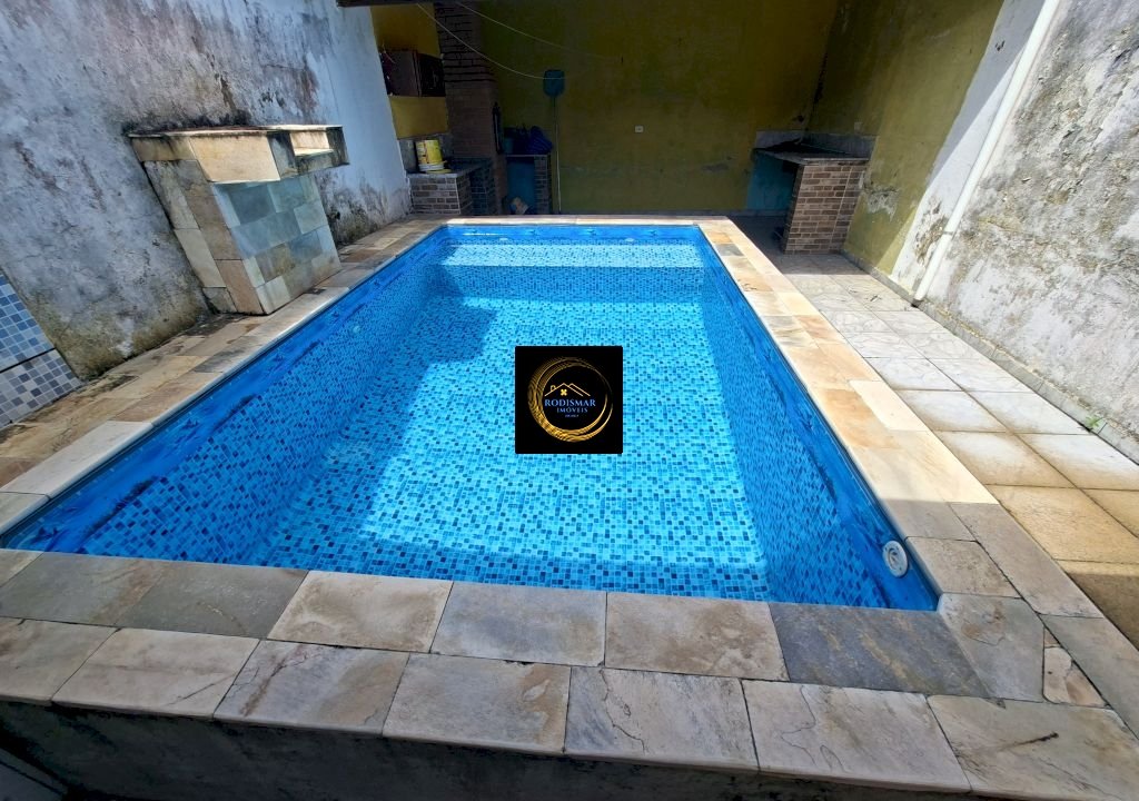 Casa em Mongaguá com 2 dormitórios