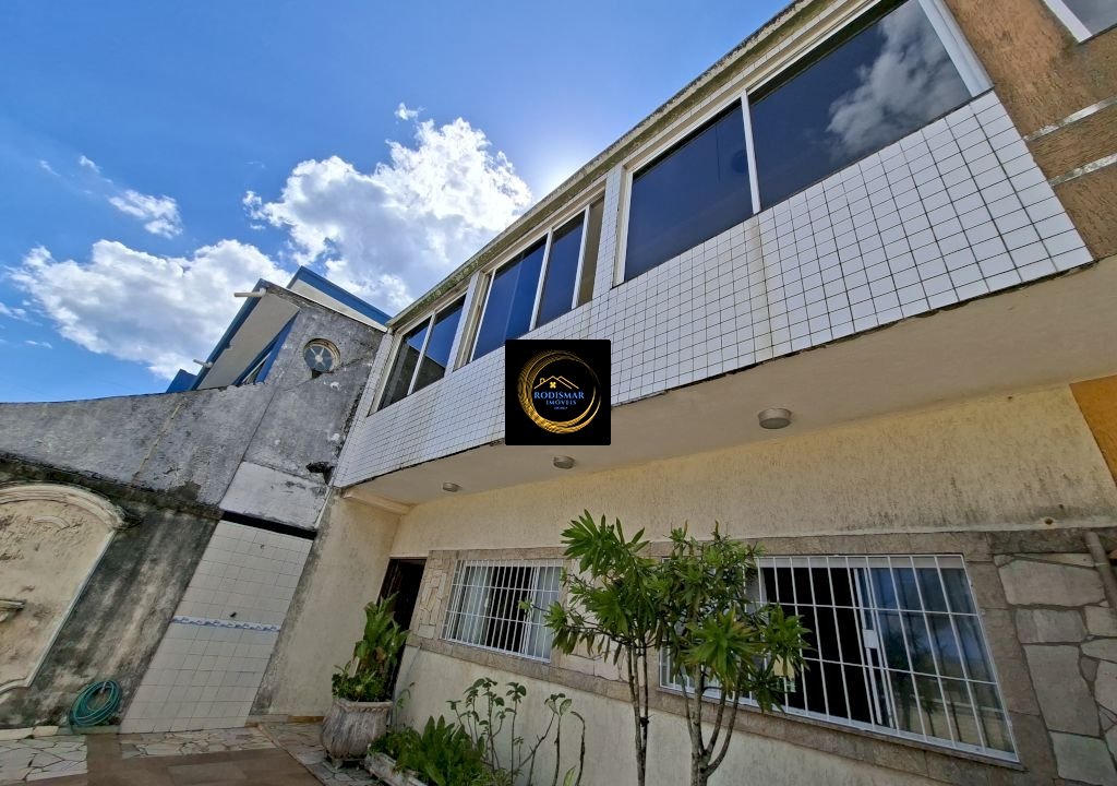 Sobrado em Mongaguá com 3 dormitórios